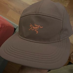 Arc’teryx Calidum 5 panel OS